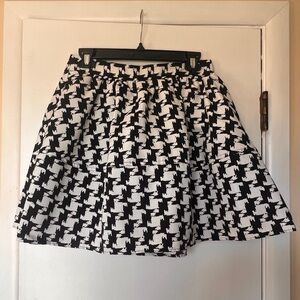 Express Black & White Flared Skirt - Size 6